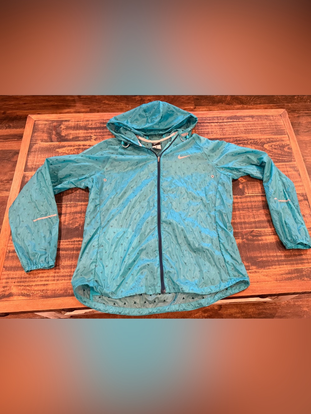 Nike Teal Hooded Running Jacket with Reflective Accents